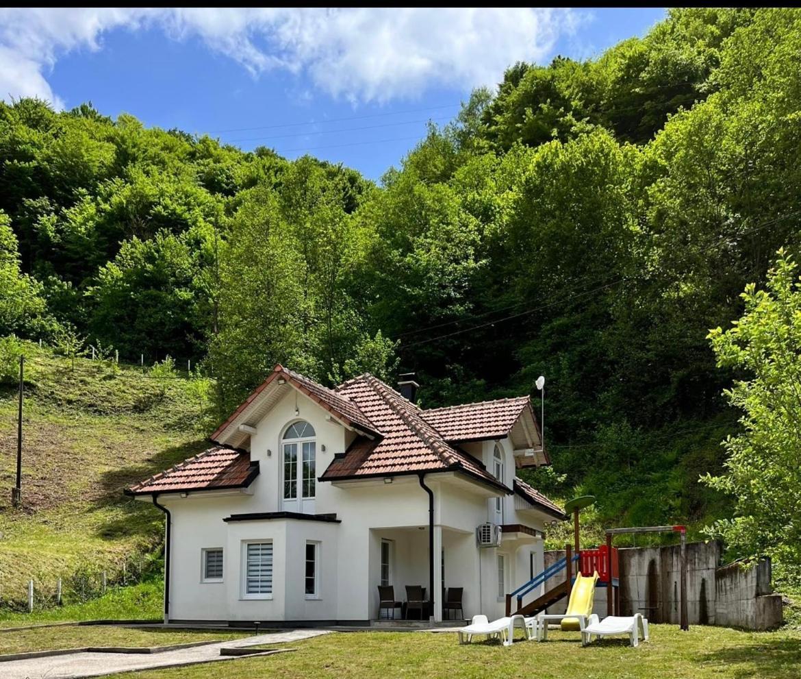 Cobras Plivsko Jezero, Jajce Villa Eksteriør billede